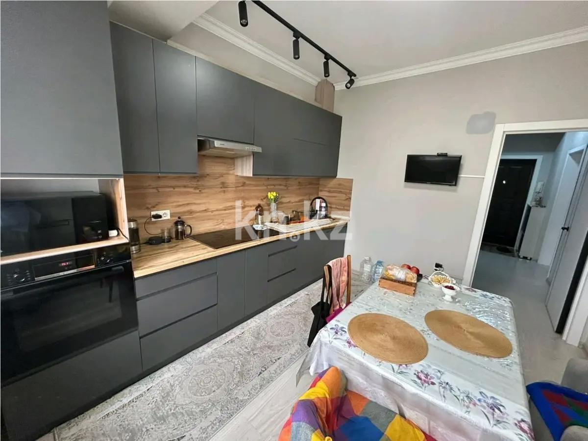 Продажа 3-комнатной квартиры, 82 м², ул. Минина, дом  24 в Алматы - фото 2