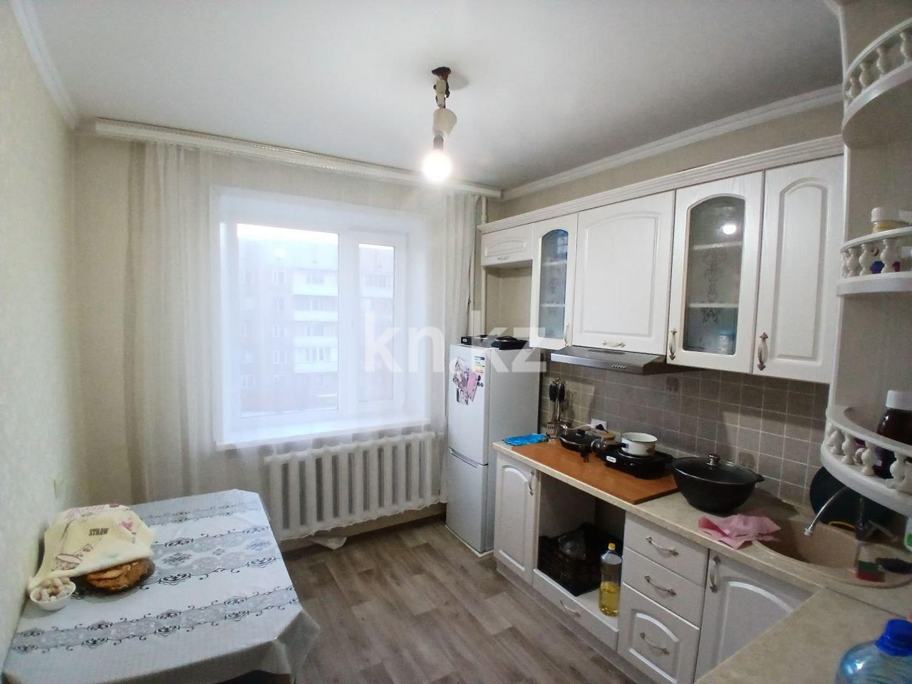Продажа 3-комнатной квартиры, 64 м², мкр-н Гульдер-1 - Продажа квартир в Караганде фото 7 из 14