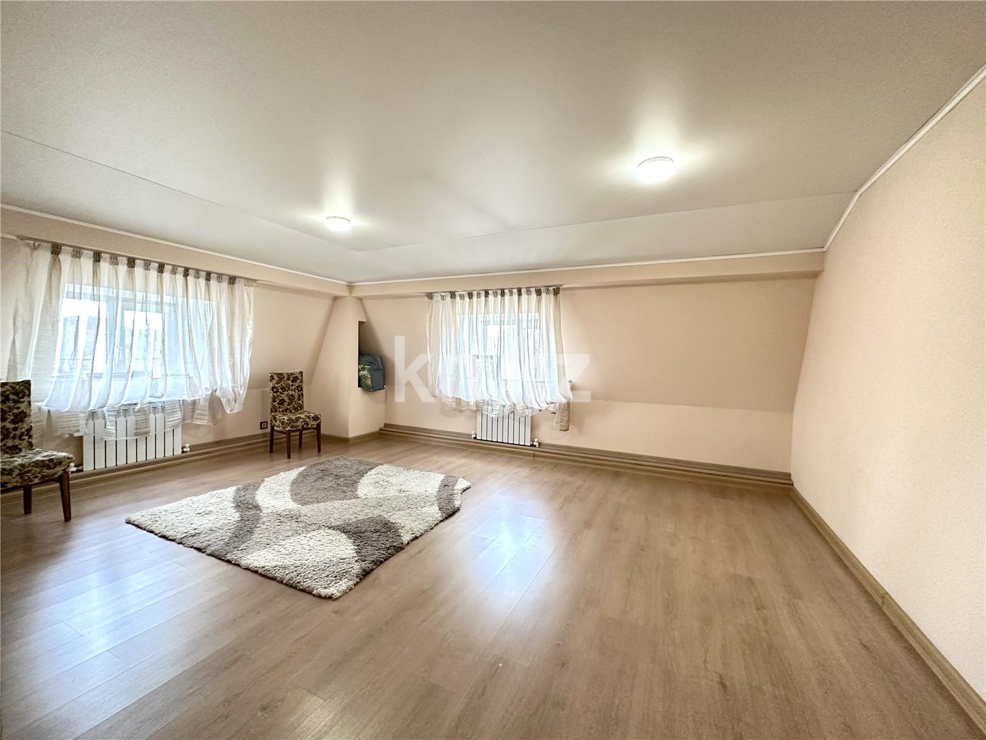 Продажа 6-комнатного дома, 400.7 м², ул. Жанибекова - Продажа домов, коттеджей в Караганде фото 20 из 52