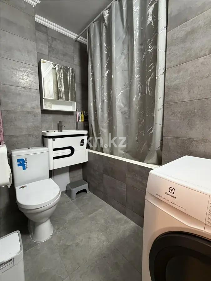 Продажа 3-комнатной квартиры, 60 м², ул. Ауэзова, дом  64/2 в Алматы - фото 4