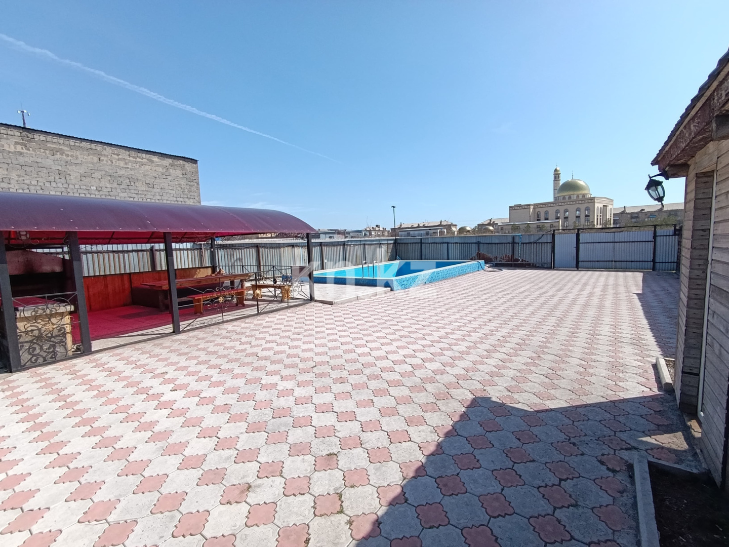 Продажа 3-комнатного дома, 95 м², ул. Жекибаева, дом  2 - Продажа квартир в Караганде фото 1 из 13
