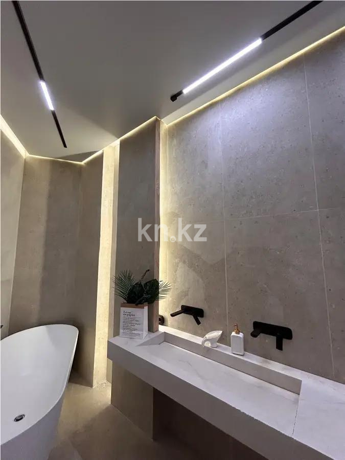 Продажа 3-комнатной квартиры, 68 м², ул. Бухар жырау, дом  27 в Астане - фото 5