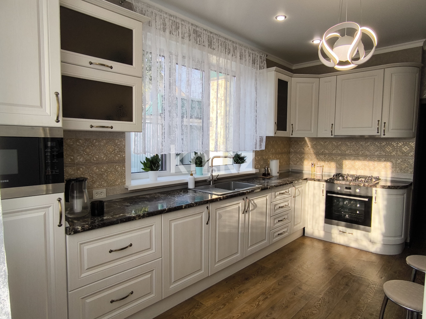 Продажа 5-комнатного дома, 260 м², Назерке, дом  24/1 - Продажа домов, коттеджей в Уральске фото 6 из 10