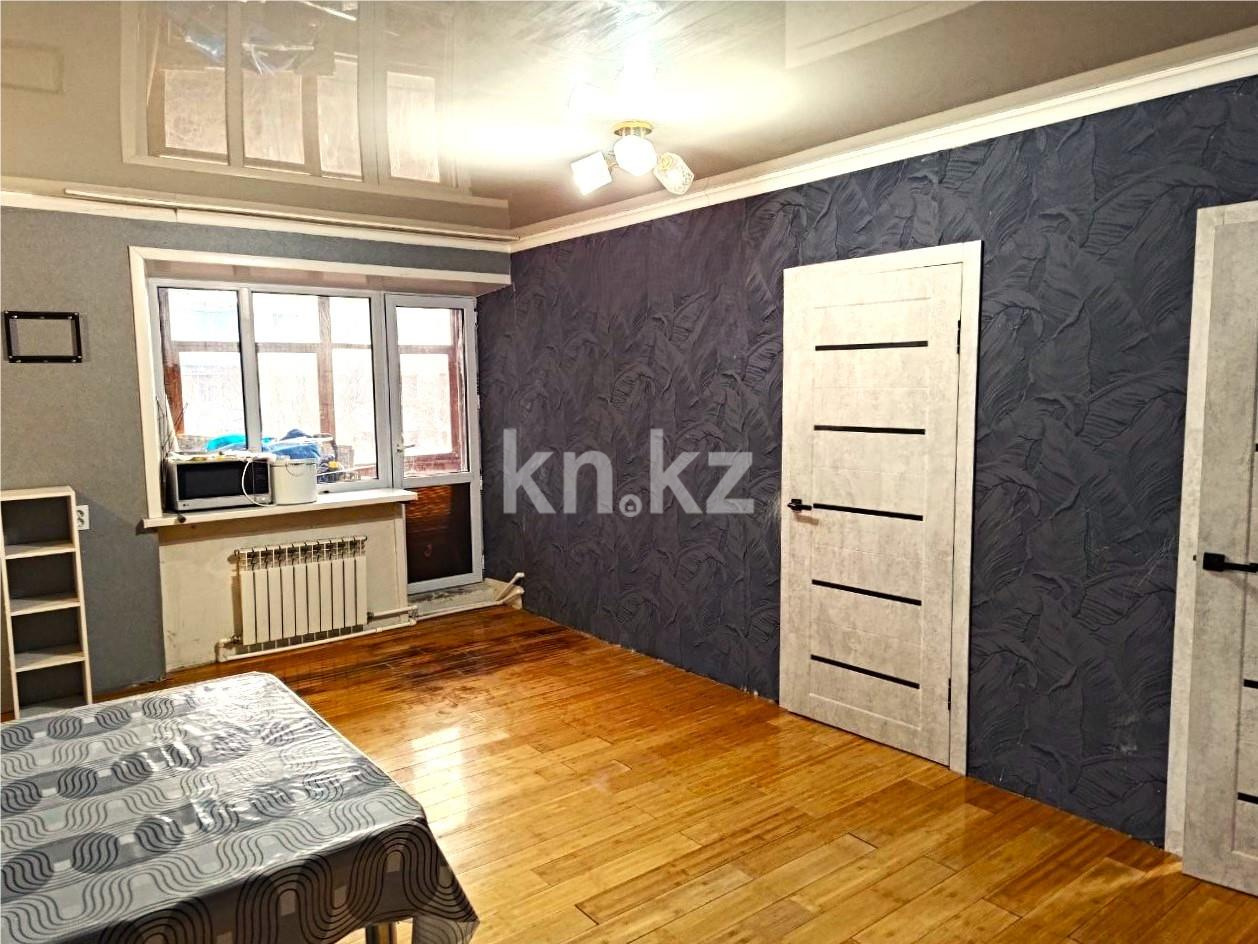Продажа 3-комнатной квартиры, 43 м², ул. Санаторная, дом  18 - Продажа квартир в Караганде фото 1 из 11