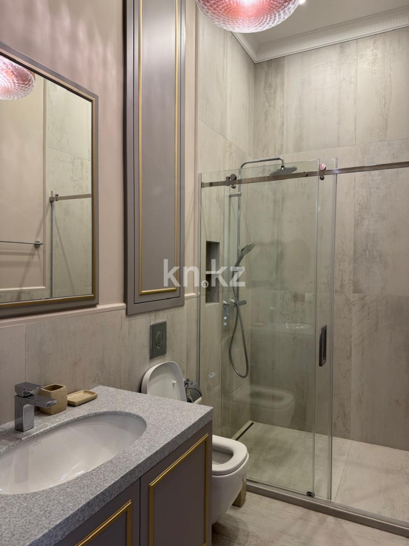 Продажа 4-комнатной квартиры, 230 м² в Алматы - фото 10