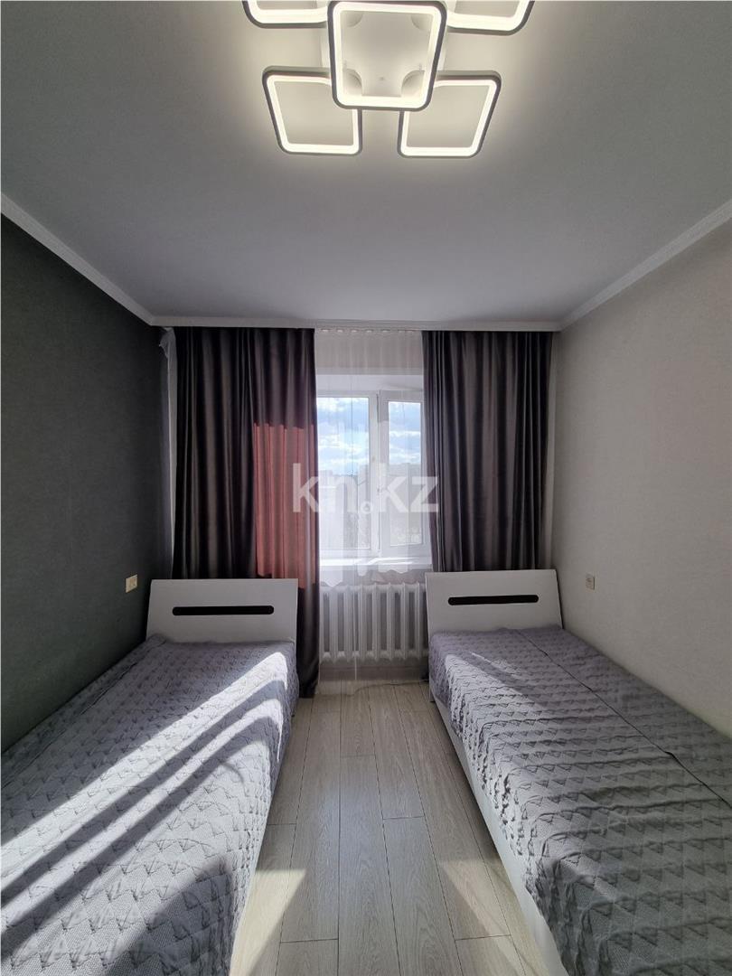 Продажа 4-комнатной квартиры, 83 м², мкр-н Степной-2, дом  1 - Продажа четырехкомнатных квартир в Караганде на Юго-Востоке фото 1 из 20