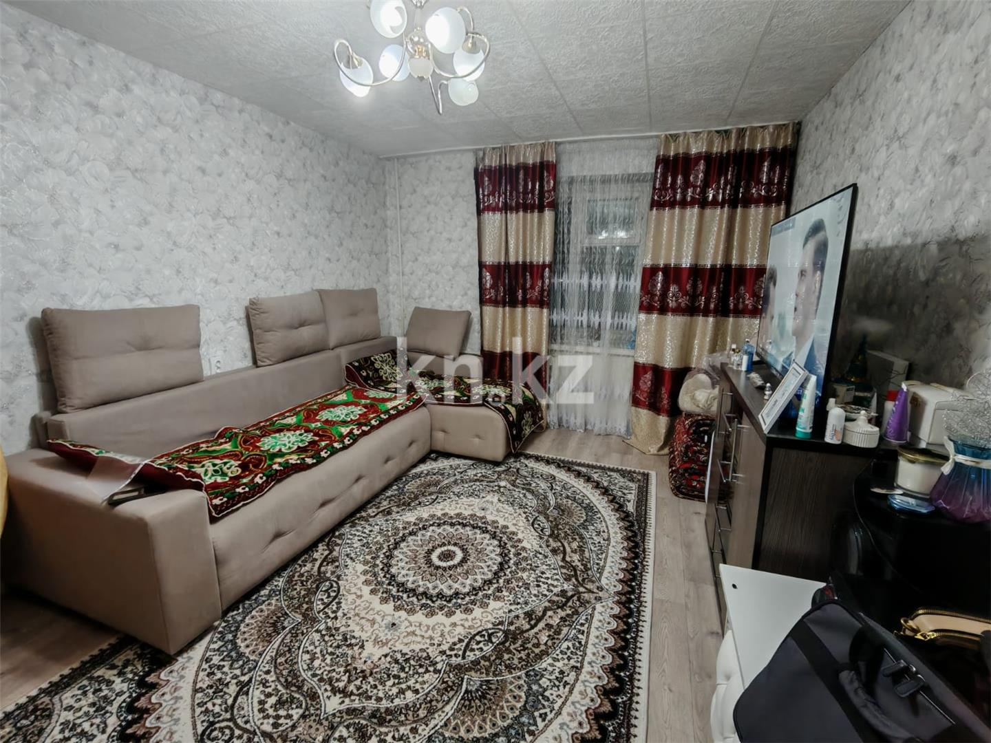 Продажа 1-комнатной квартиры, 38 м², ул. Карбышева - Продажа однокомнатных квартир в Караганде на Юго-Востоке фото 1 из 6