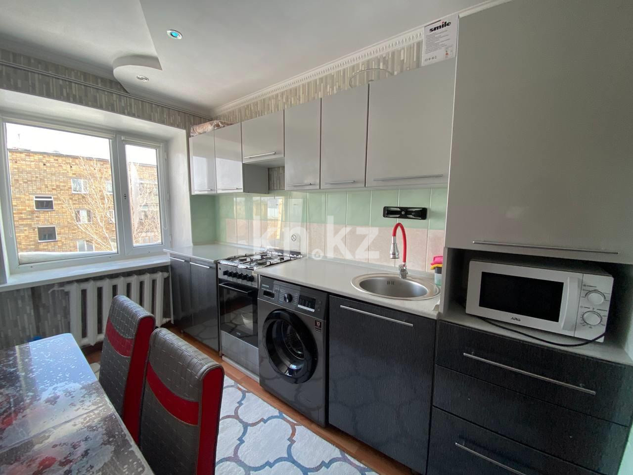 Продажа 4-комнатной квартиры, 62 м², мкр-н 21 - Продажа  четырехкомнатных квартир в Караганде фото 8 из 11