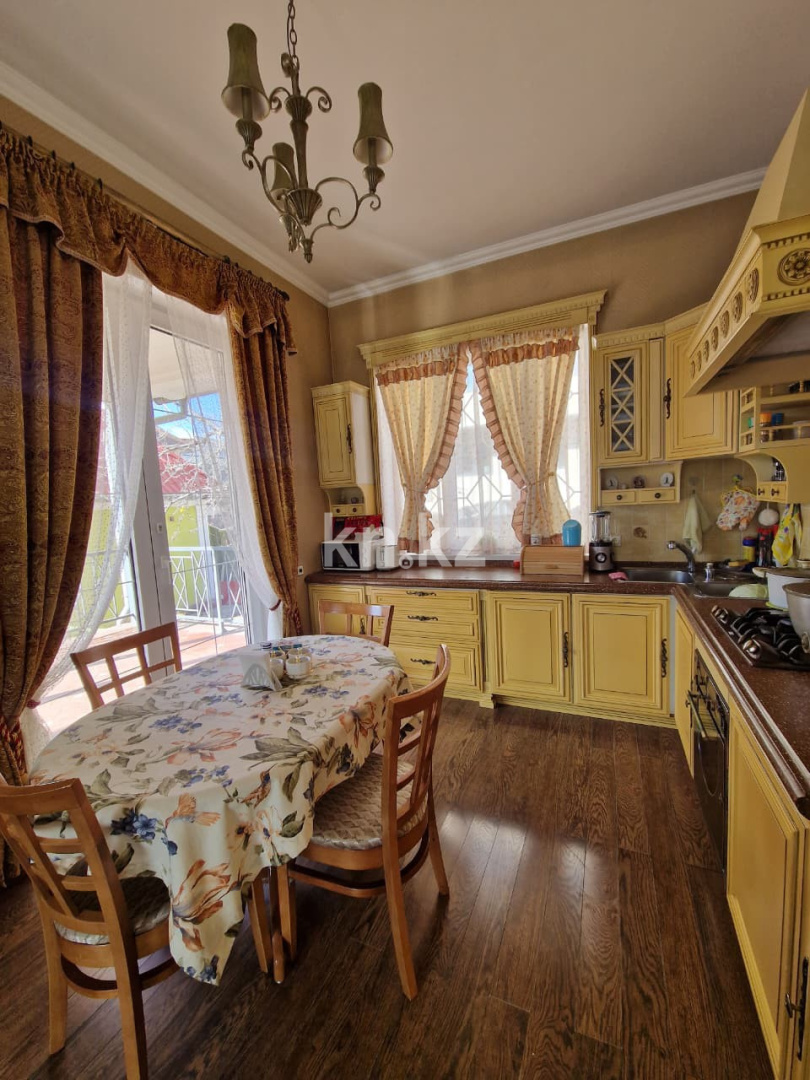 Продажа 5-комнатного дома, 140 м², ул. Кулболды - Продажа квартир в Казахстане фото 1 из 40