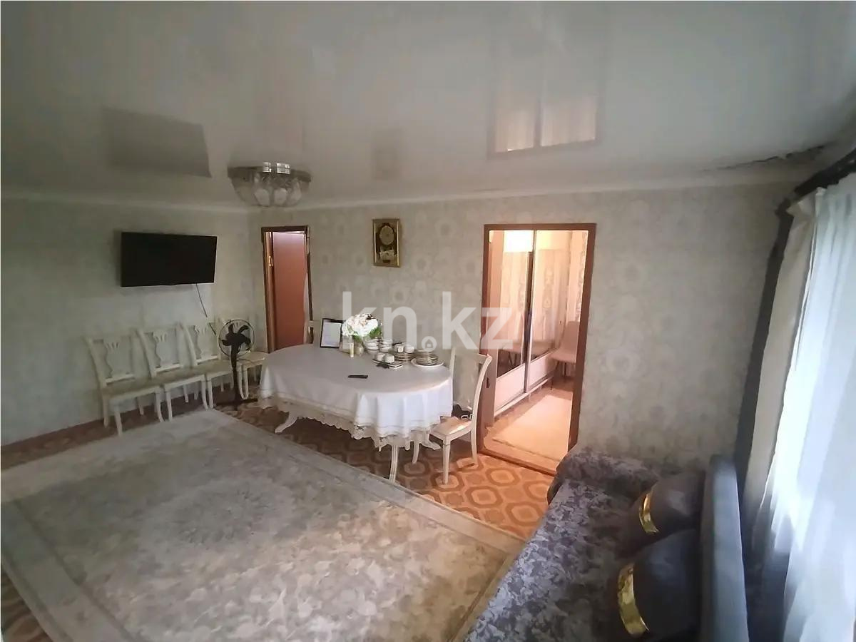 Продажа 3-комнатной квартиры, 48 м², мкр-н 13, дом  12 - Продажа  трехкомнатных квартир в Караганде с фото фото 1 из 6