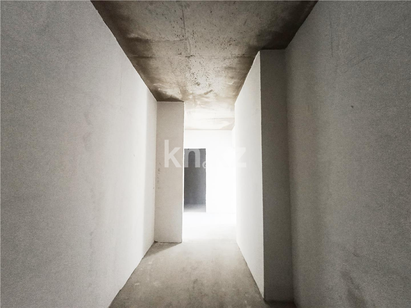 Продажа 3-комнатной квартиры, 87 м², пр. Республики, дом  23/2 в Караганде - фото 8