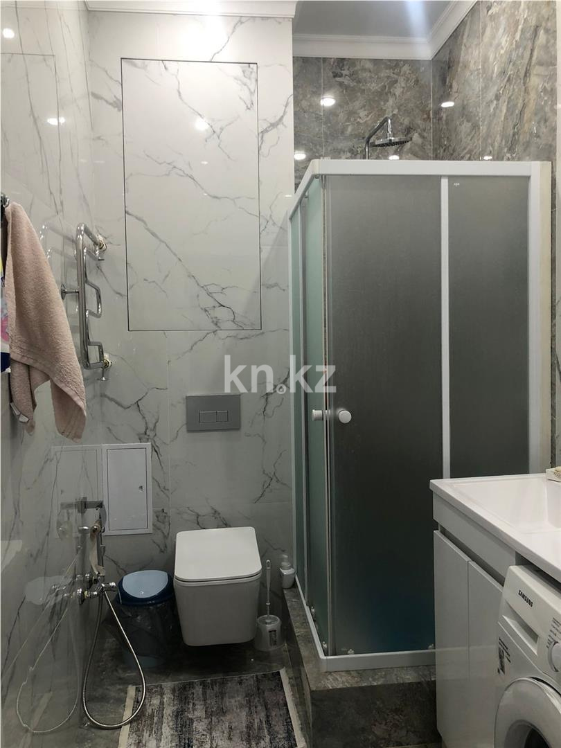 Продажа 3-комнатной квартиры, 100 м², ул. Муканова, дом  53/8 в Караганде - фото 14