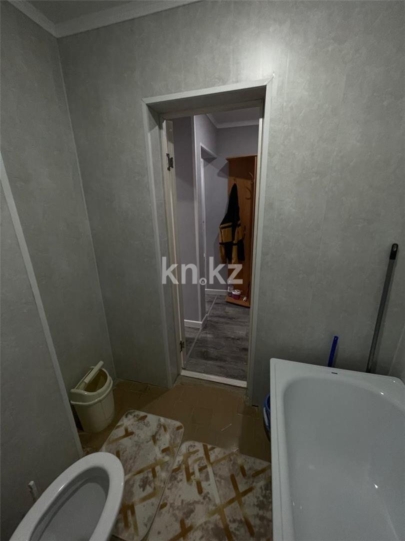 Продажа 1-комнатной квартиры, 35 м², мкр-н Восток-3 - Продажа  однокомнатных квартир в Караганде фото 9 из 12