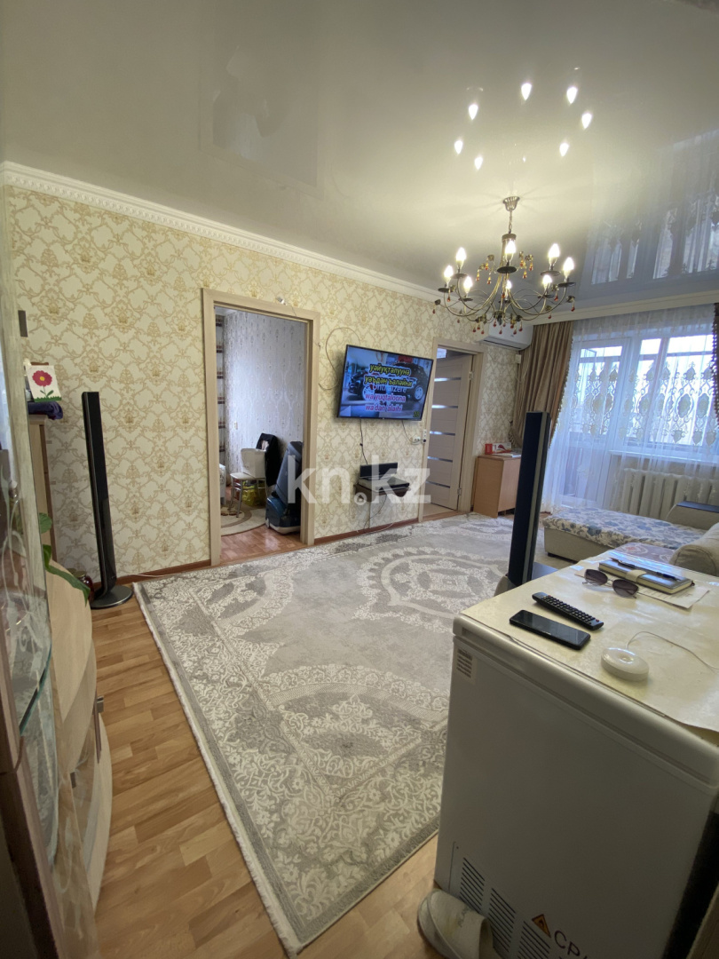 Продажа 3-комнатной квартиры, 48.3 м², мкр-н Восток-2, дом  13 - Продажа квартир в Караганде фото 1 из 13