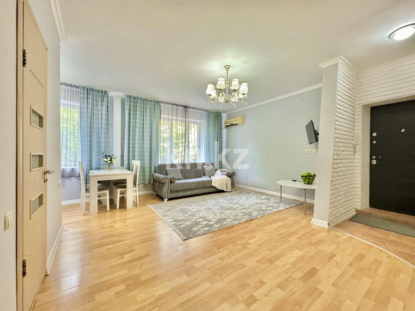 Аренда 2-комнатной квартиры посуточно, 58 м², пр. Абая, дом  77 - Аренда  двухкомнатных квартир посуточно в Алматы фото 3 из 8