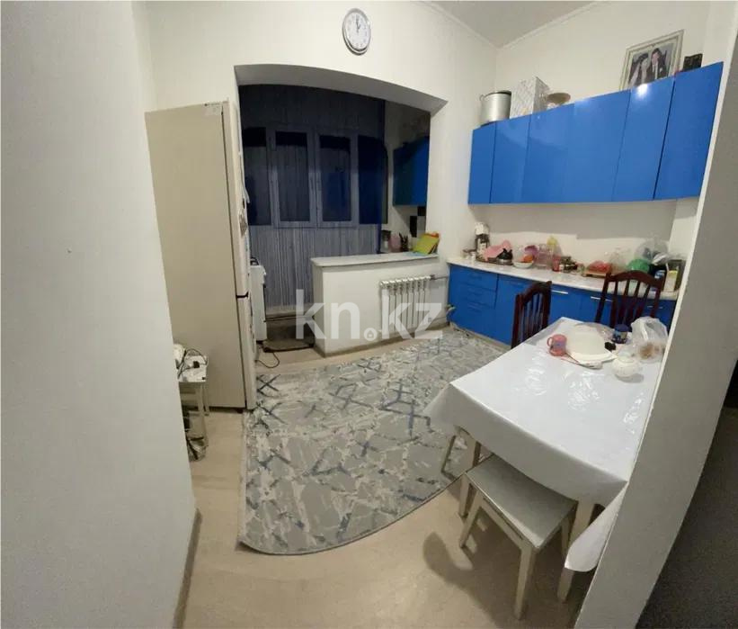 Продажа 1-комнатной квартиры, 40 м², мкр-н Айнабулак-4, дом  178 в Алматы - фото 2