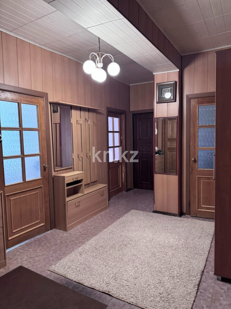 Продажа 4-комнатной квартиры, 102 м² - Продажа квартир в районе Михайловка в Караганде фото 7 из 18
