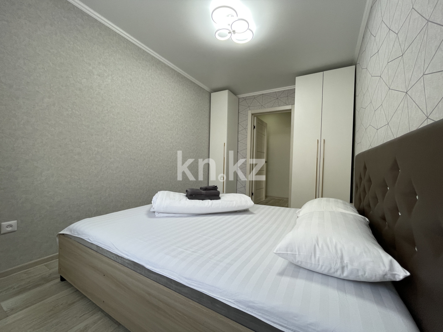 Аренда 2-комнатной квартиры посуточно, 1 м², ул. Интернациональная, дом  94 - Аренда квартир посуточно в Петропавловске фото 2 из 11