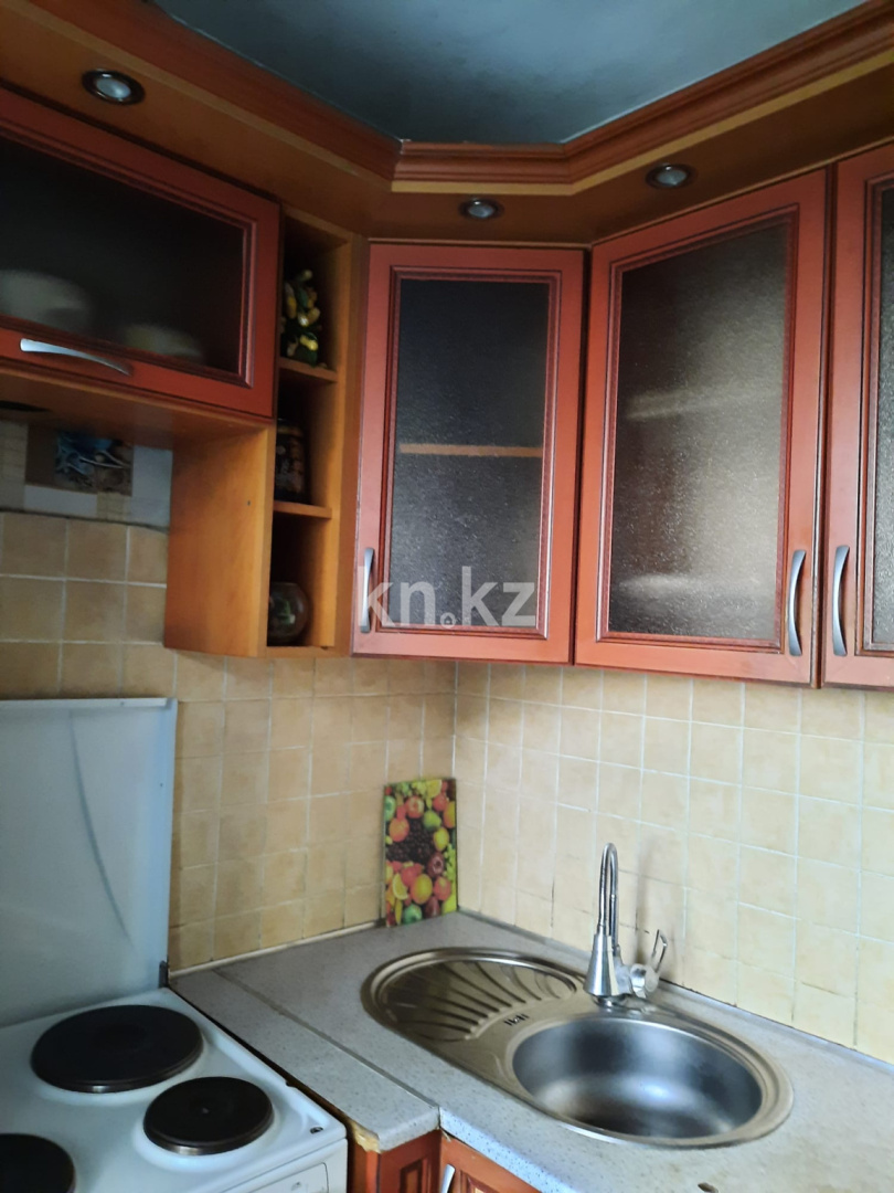 Продажа 3-комнатной квартиры, 48 м², мкр-н 22, дом  3д в Караганде - фото 8