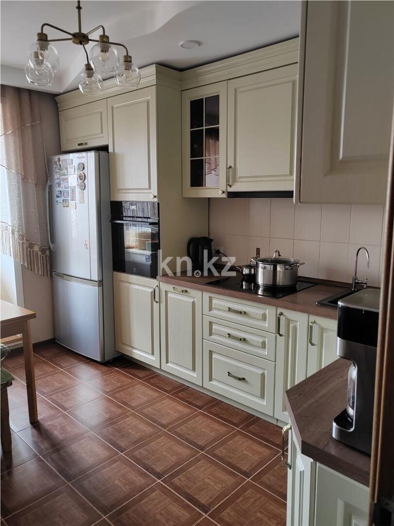 Продажа 4-комнатной квартиры, 97 м² в Караганде - фото 16