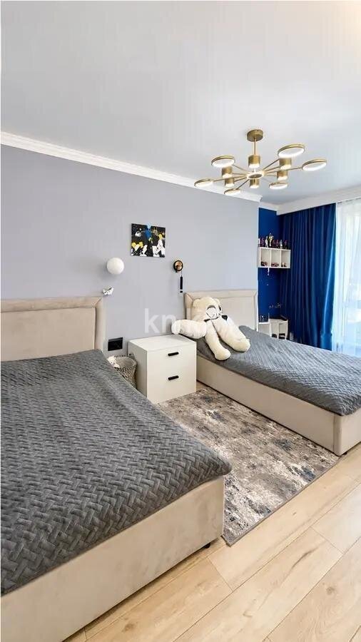 Продажа 4-комнатной квартиры, 135 м² в Астане - фото 4