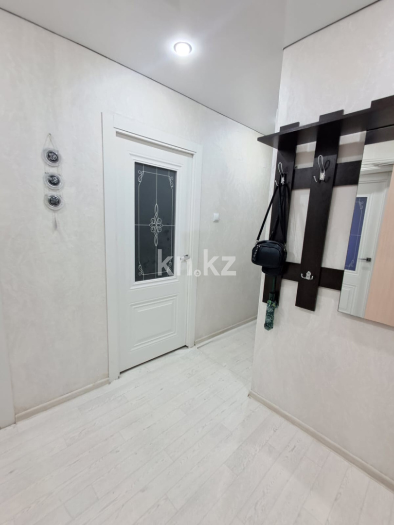 Продажа 3-комнатной квартиры, 63 м² - Недвижимость в Уральске фото 1 из 12