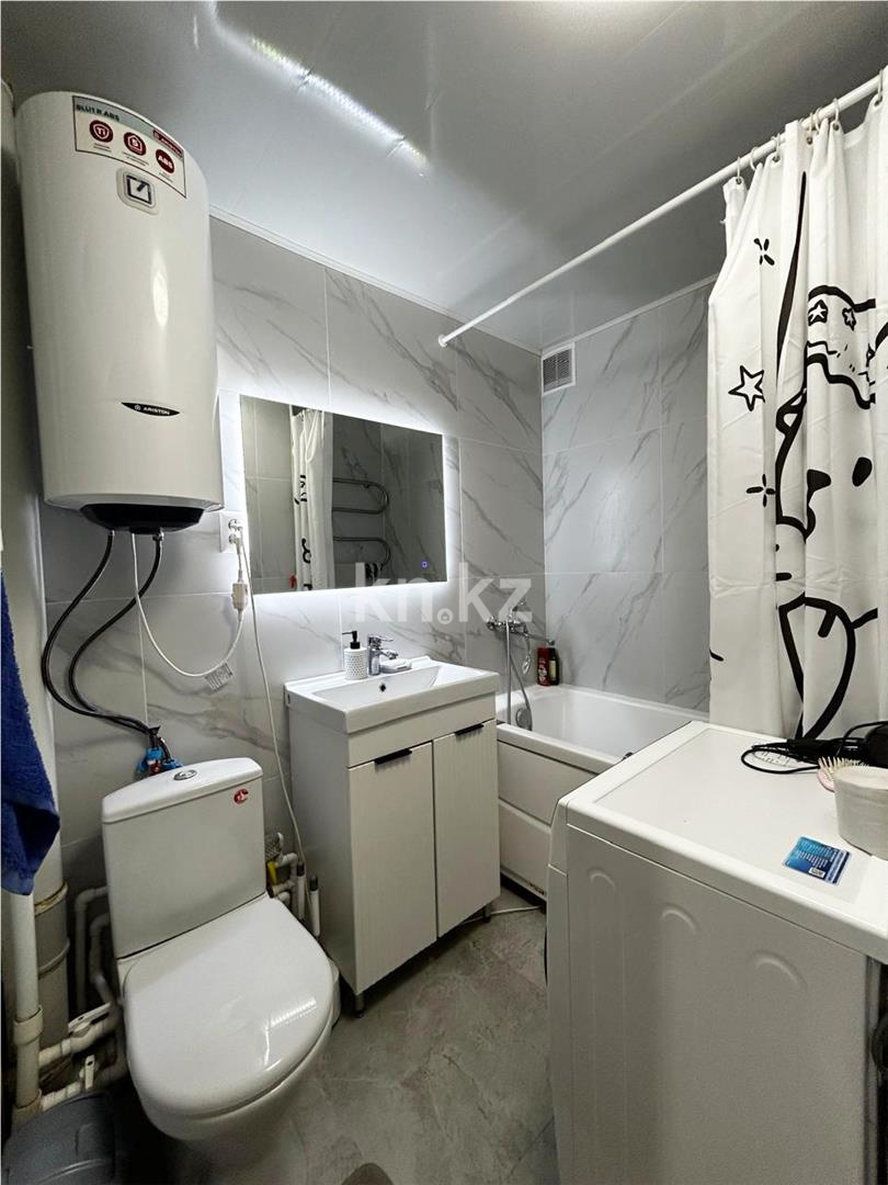 Продажа 3-комнатной квартиры, 63 м², ул. Муканова - Продажа  трехкомнатных квартир в Караганде фото 9 из 13