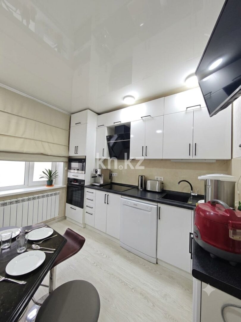 Продажа 4-комнатной квартиры, 77 м² в Караганде