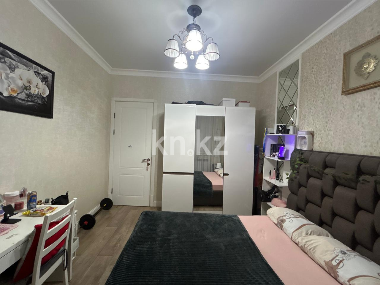 Продажа 3-комнатной квартиры, 106 м², ул. Керей, Жанибек хандар в Астане - фото 12