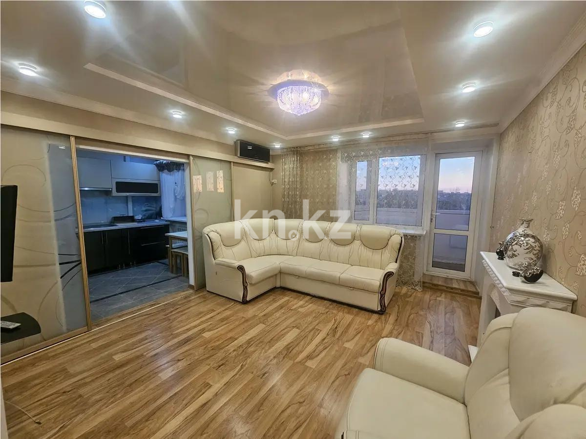 Продажа 4-комнатной квартиры, 78 м², пр. Республики, дом  18 - Продажа  четырехкомнатных квартир в Караганде без посредников фото 1 из 5