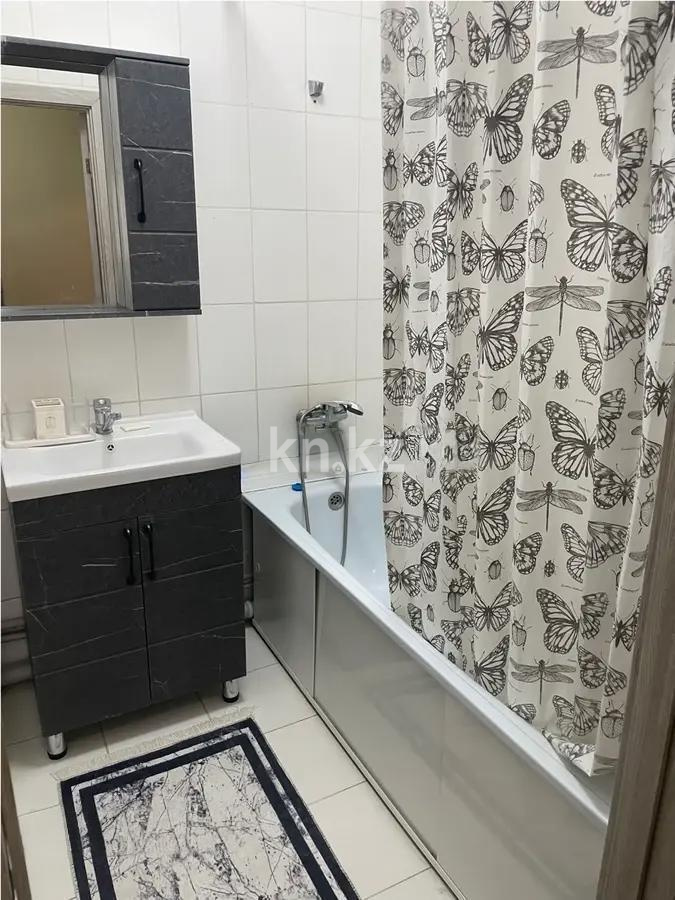 Продажа 3-комнатной квартиры, 67.9 м², мкр-н Дарабоз, дом  25а в Алматы - фото 5