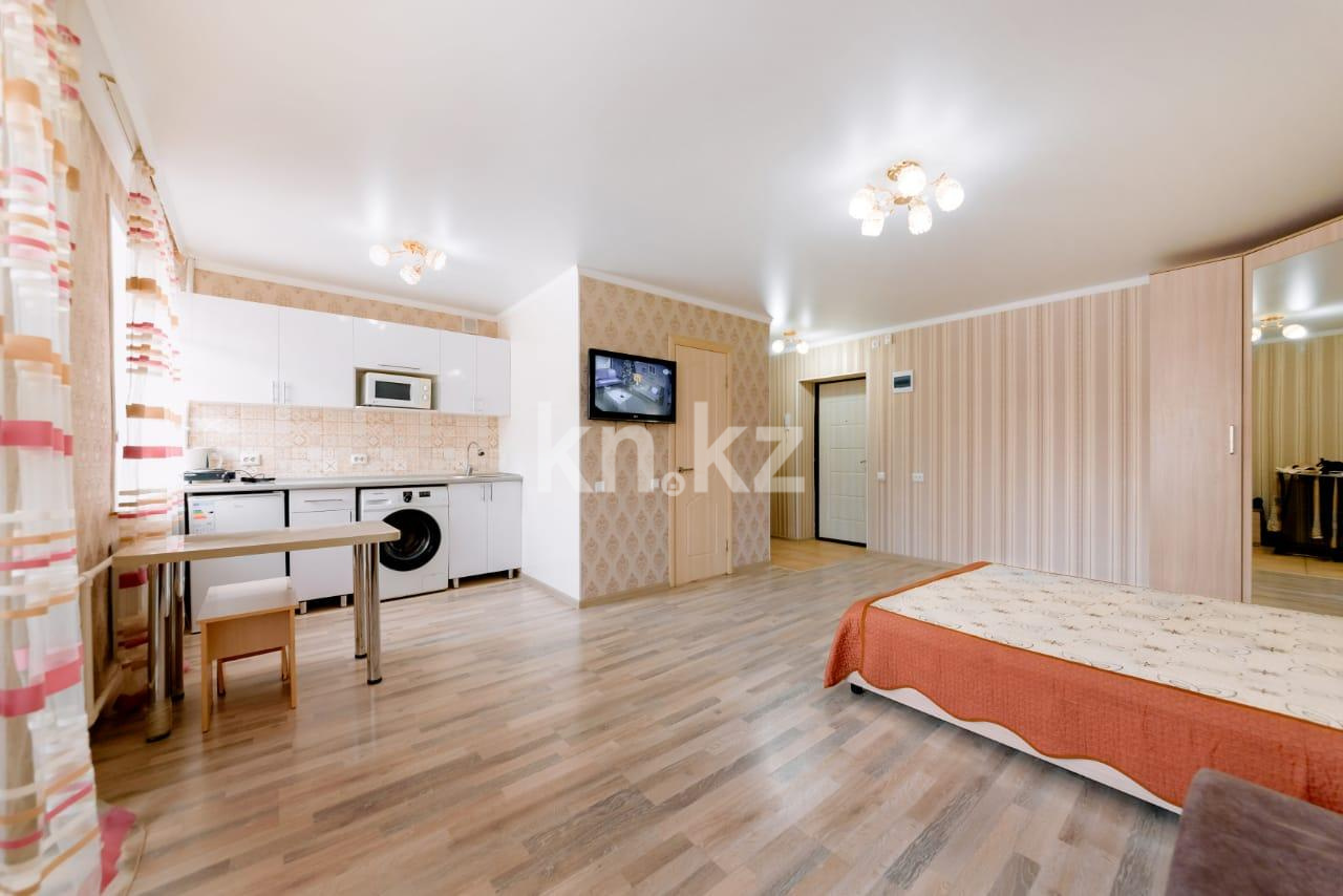 Аренда 1-комнатной квартиры посуточно, 42 м², пр. Бухар-жырау, дом  75 - Аренда квартир посуточно в Караганде с фото фото 3 из 5