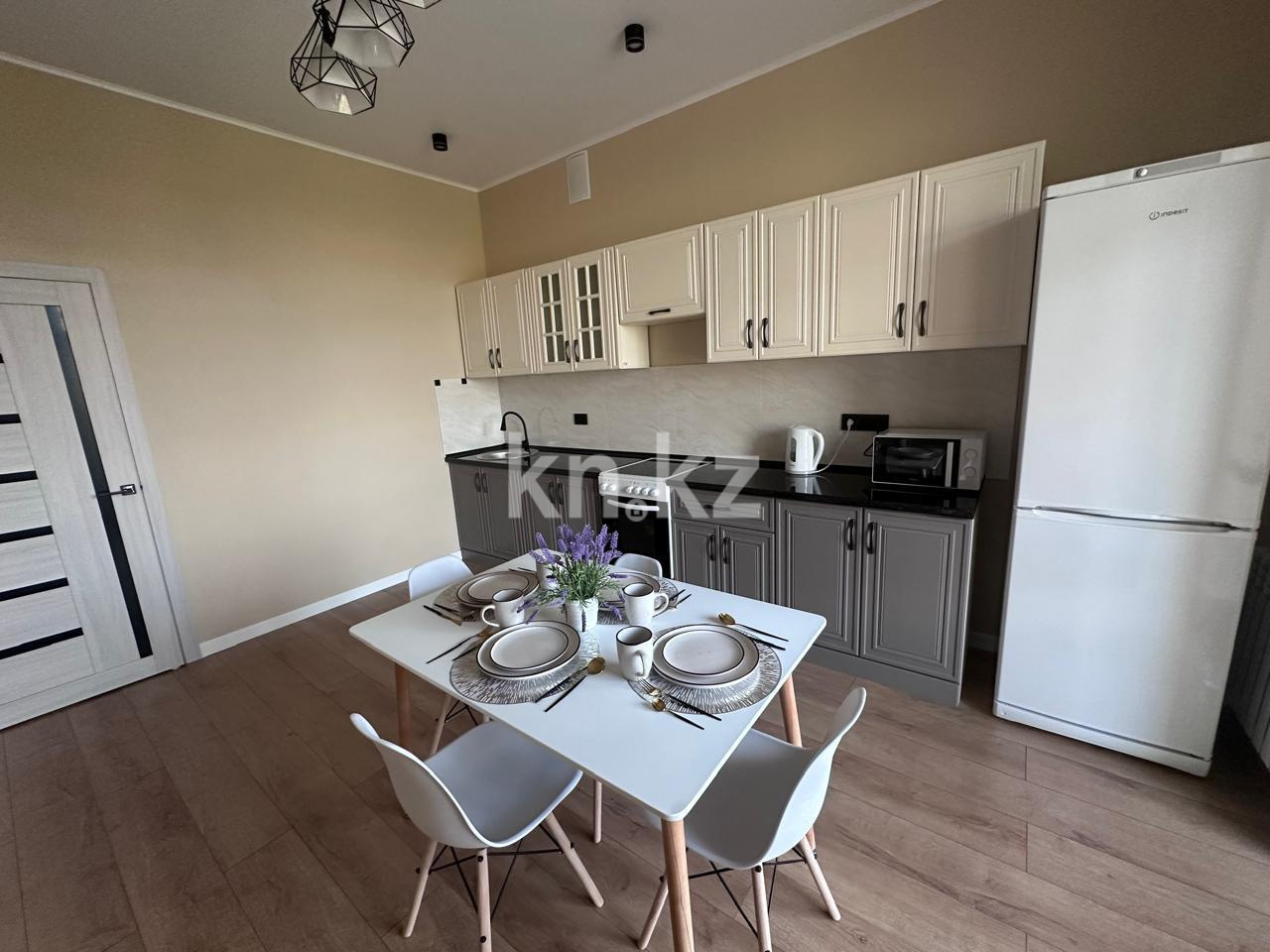 Продажа 2-комнатной квартиры, 72 м², ул. Муканова, дом  41/25 в Караганде - фото 7