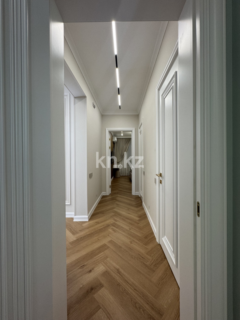 Продажа 3-комнатной квартиры, 115 м², ул. Утеген батыра, дом  11д - Продажа квартир в Алматы фото 30 из 40