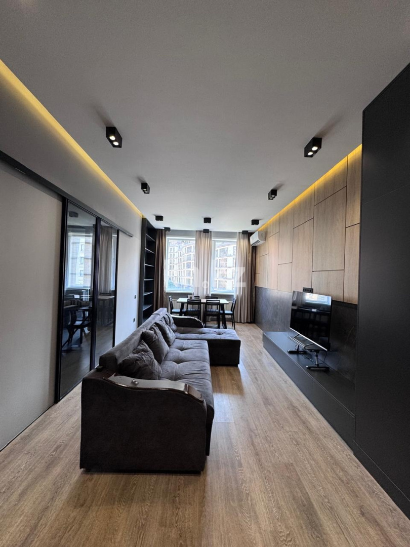 Аренда 3-комнатной квартиры, 113 м² - Аренда квартир помесячно в Алматы фото 1 из 24