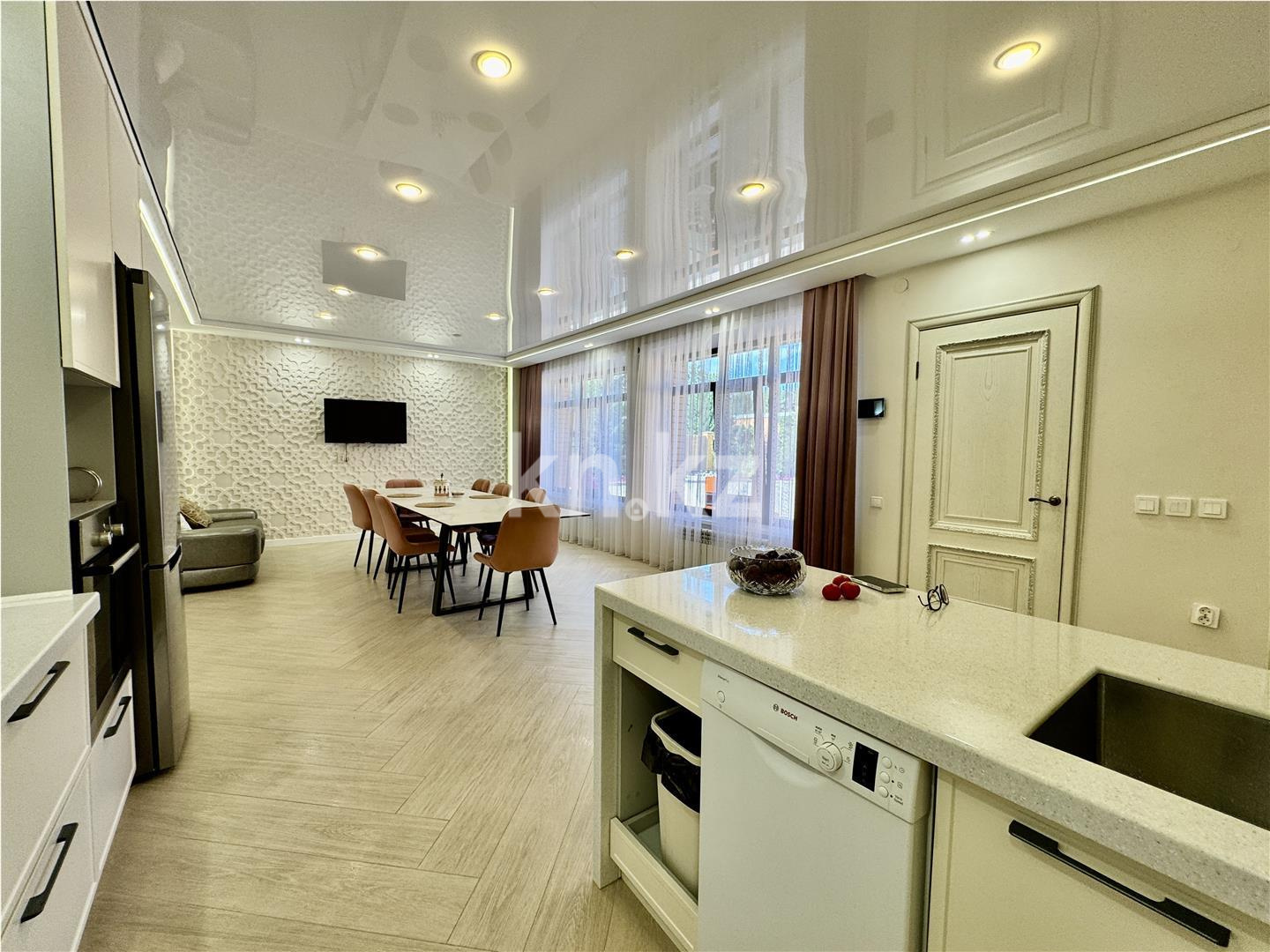 Продажа 6-комнатного дома, 417.7 м², ул. Ермекова в Караганде - фото 53