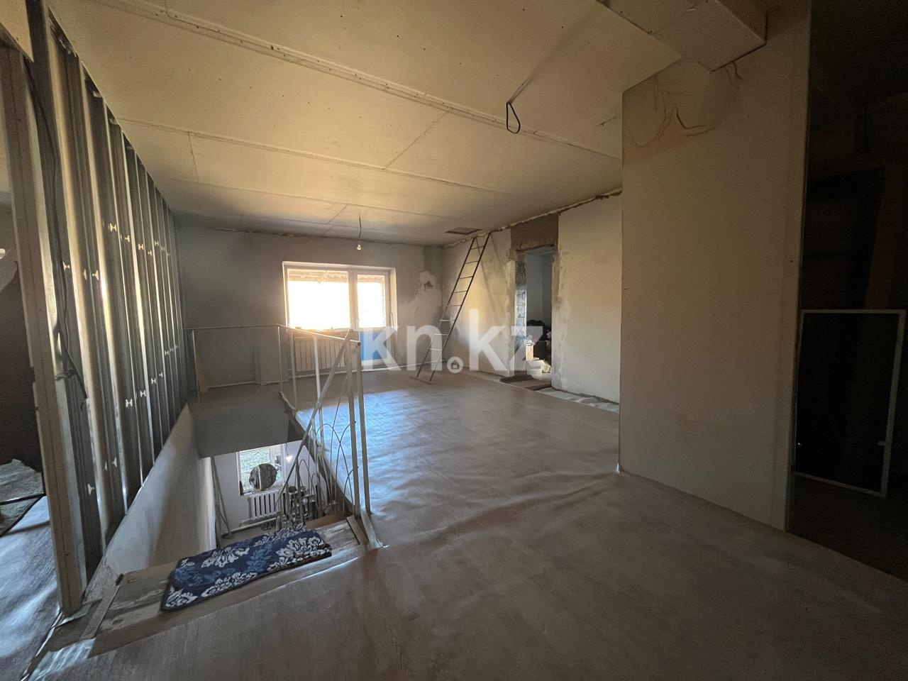 Продажа 4-комнатного дома, 246 м², ул. Чижевского - Продажа домов и коттеджей в Караганде фото 12 из 14