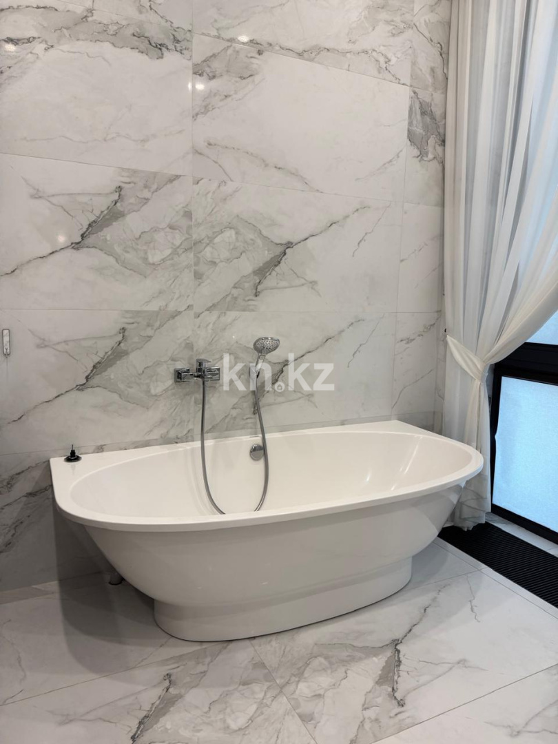 Аренда 4-комнатной квартиры, 230 м² в Алматы - фото 14