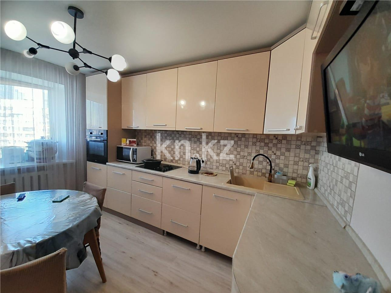 Продажа 4-комнатной квартиры, 82 м² - Продажа  четырехкомнатных квартир в Караганде фото 13 из 27