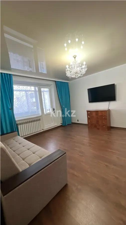 Продажа 3-комнатной квартиры, 63 м², мкр-н Голубые Пруды, дом  15 - Продажа  трехкомнатных квартир в Караганде без посредников с фото фото 1 из 7