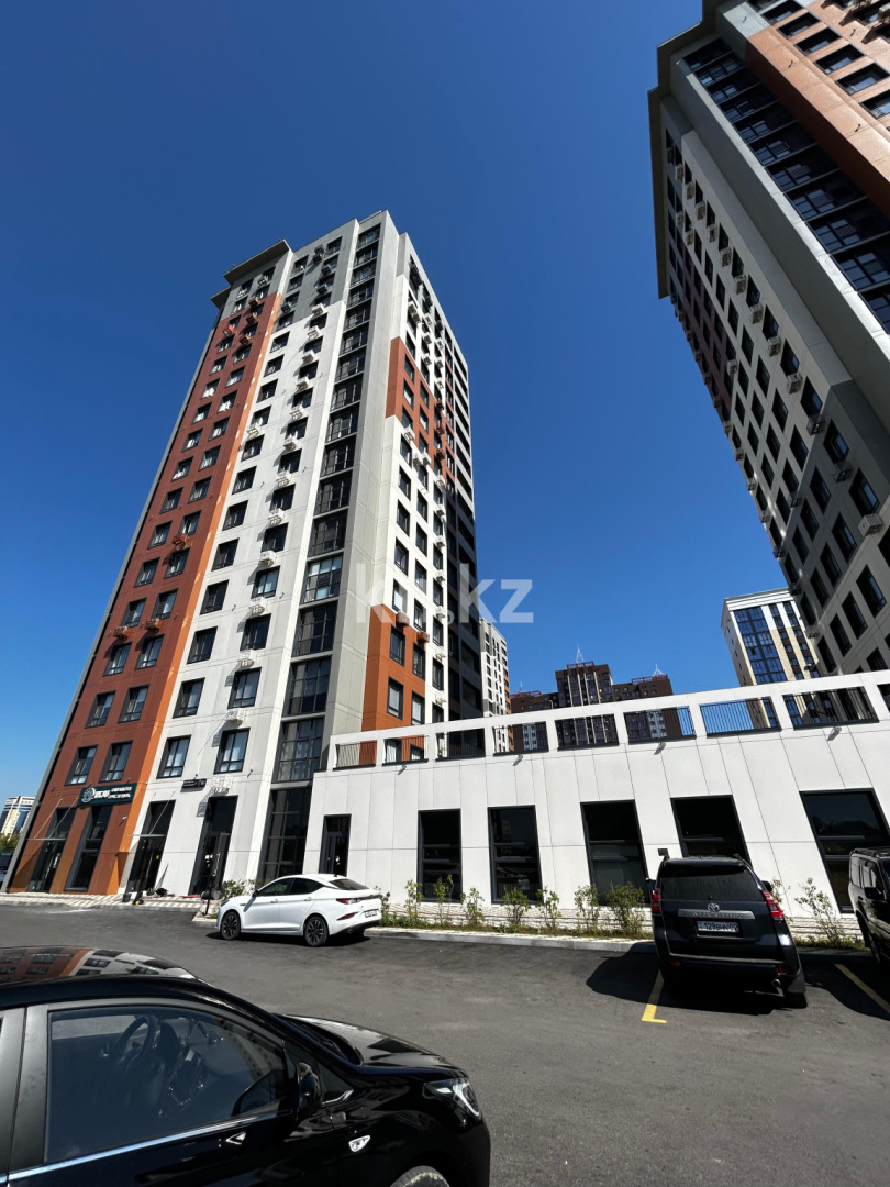 Продажа 3-комнатной квартиры, 87 м², пр. Республики, дом  23/2 - Продажа  трехкомнатных квартир в Караганде фото 1 из 15