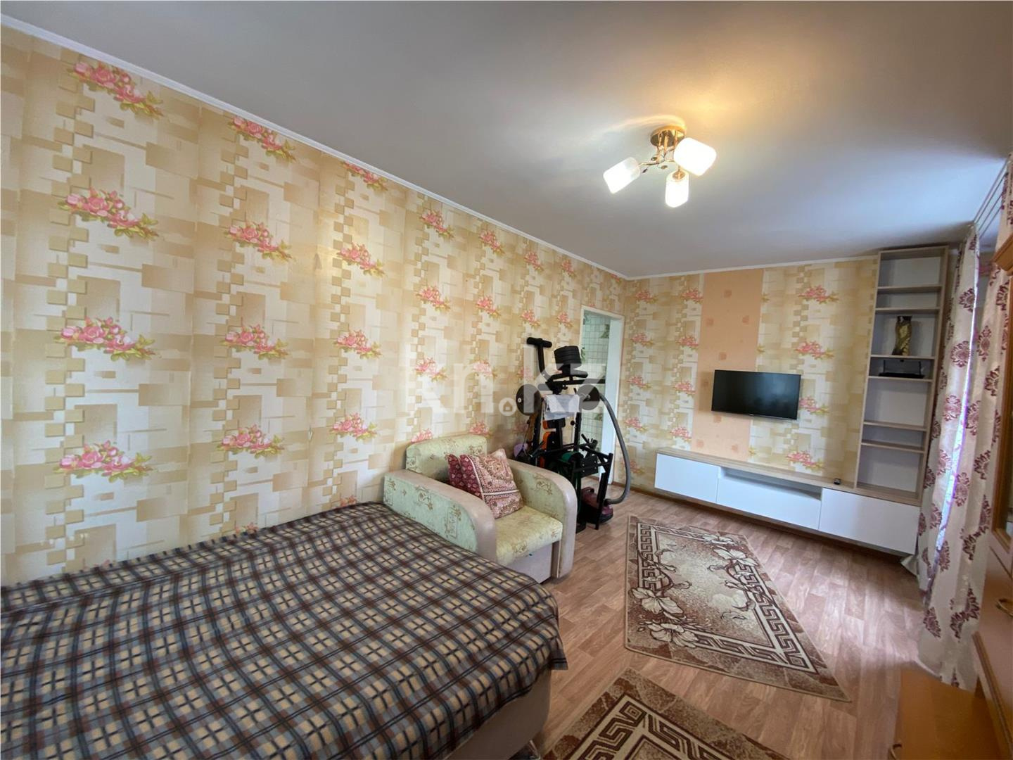 Продажа 2-комнатной квартиры, 42 м², ул. Ерубаева в Караганде - фото 6