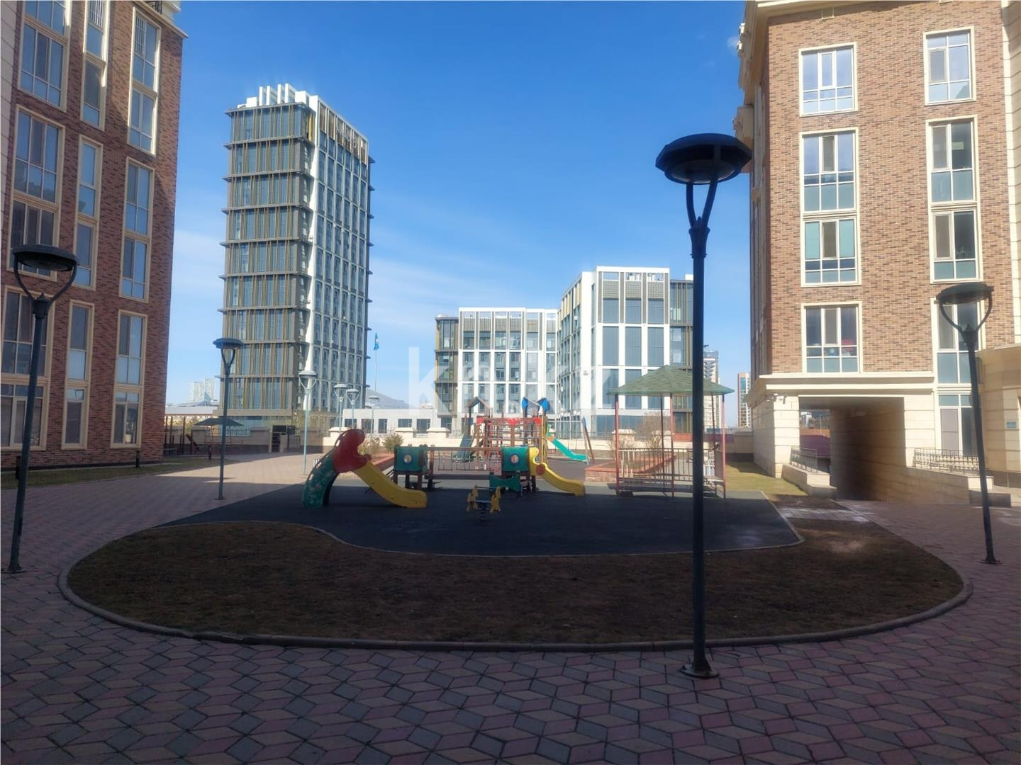 Продажа 3-комнатной квартиры, 128.9 м² в Астане - фото 21