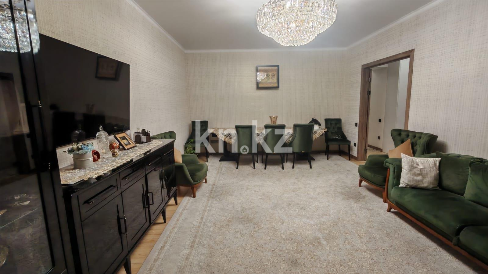 Продажа 4-комнатной квартиры, 123 м², ул. Дюсембекова - Продажа квартир в Караганде фото 2 из 31