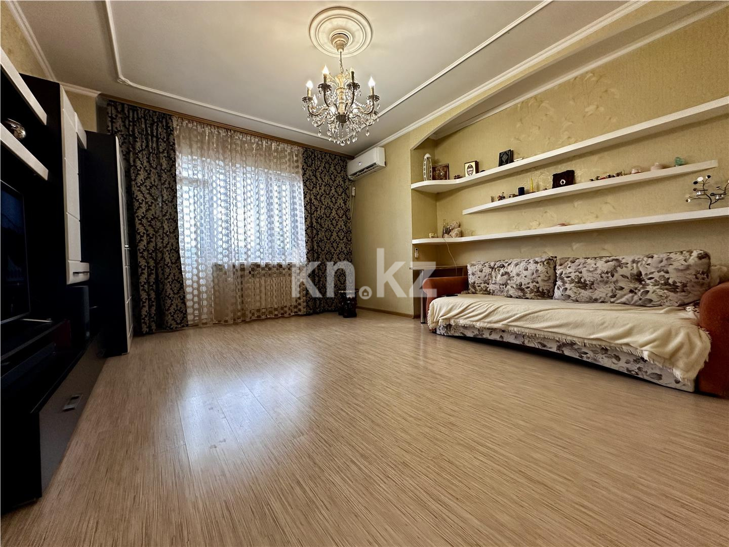 Продажа 2-комнатной квартиры, 60 м², ул. Сарыарка - Продажа квартир в Караганде фото 1 из 14