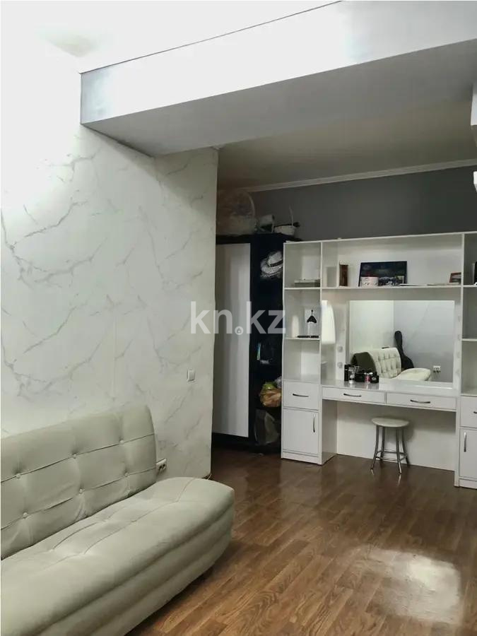 Продажа 1-комнатной квартиры, 37 м², мкр-н Аксай-3а, дом  88 в Алматы