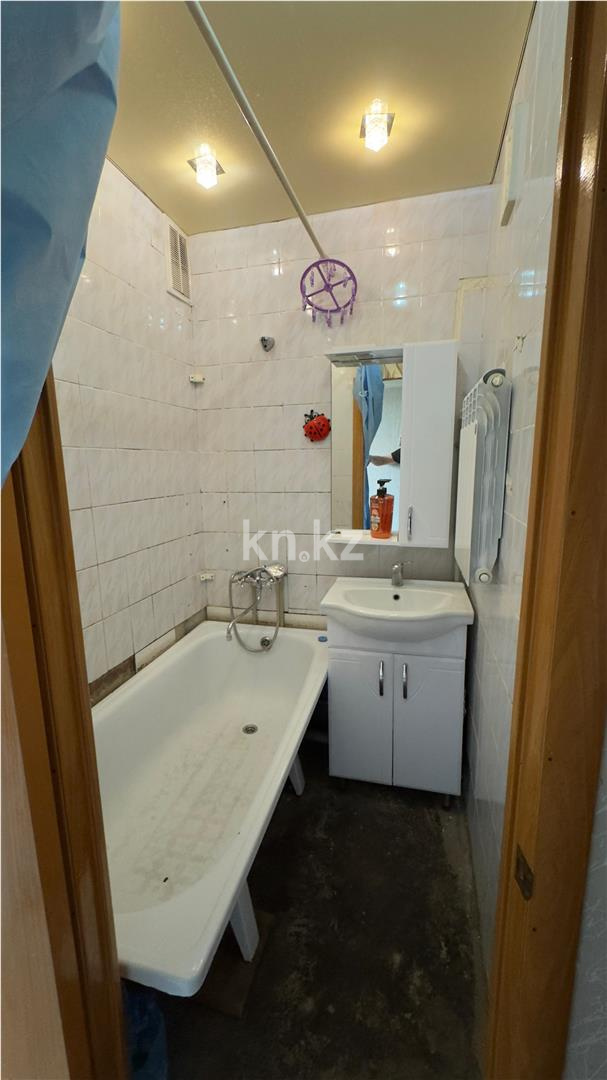 Продажа 3-комнатной квартиры, 47 м², ул. 6-й мик-н в Темиртау - фото 11