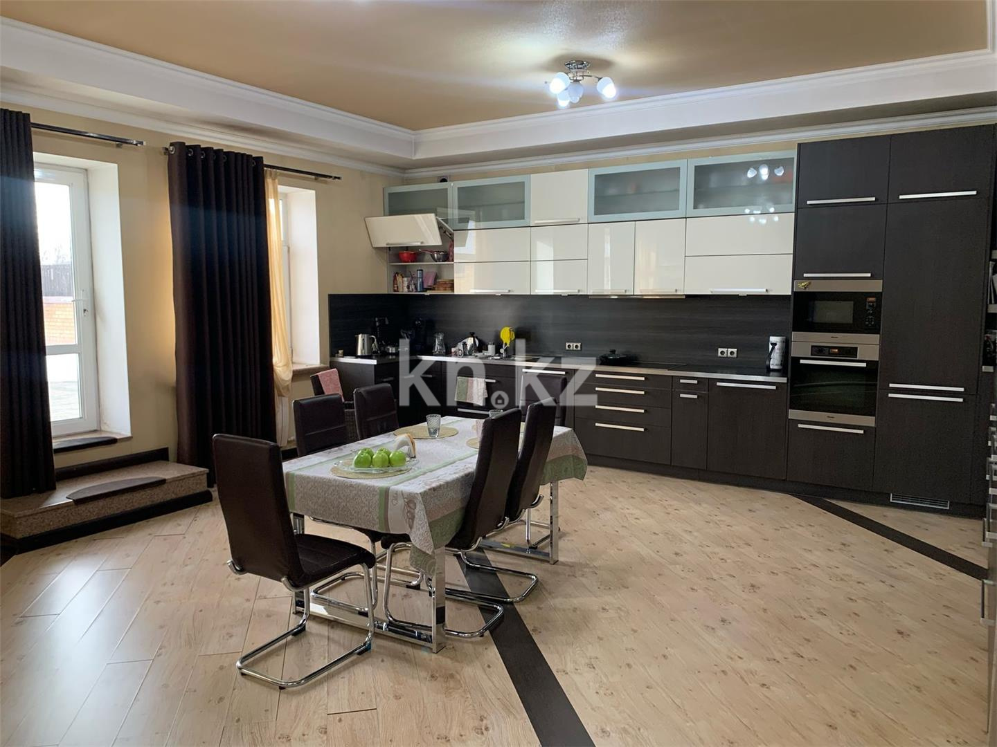 Продажа 7-комнатной квартиры, 391 м², ул. Аманжолова, дом  30 - Продажа  пятикомнатных квартир в Караганде фото 4 из 19