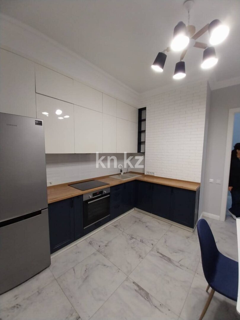 Аренда 2-комнатной квартиры, 69 м² в Астане