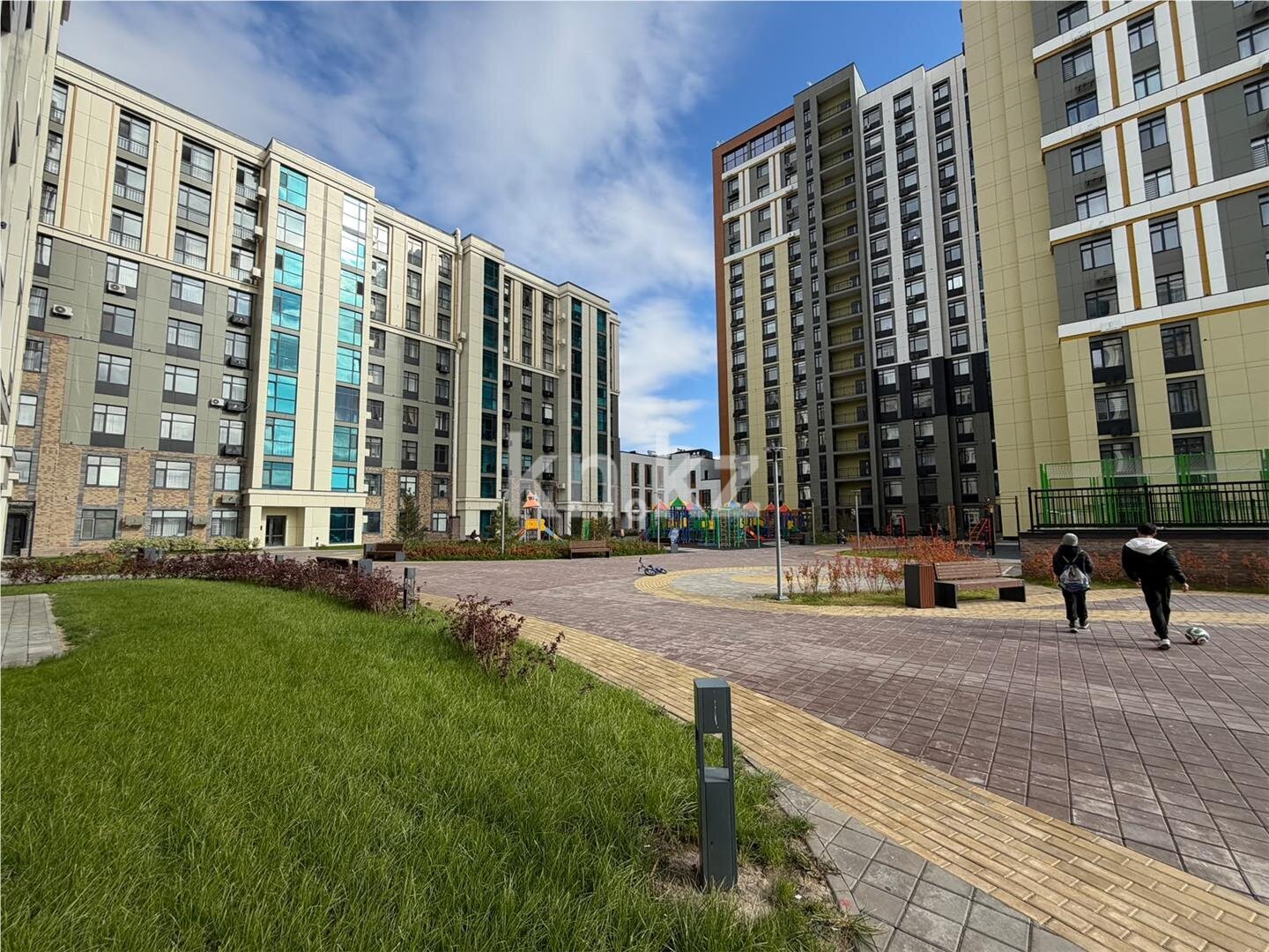 Продажа 4-комнатной квартиры, 117 м² в Караганде